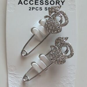 Silver Rhinestone Brooch Set